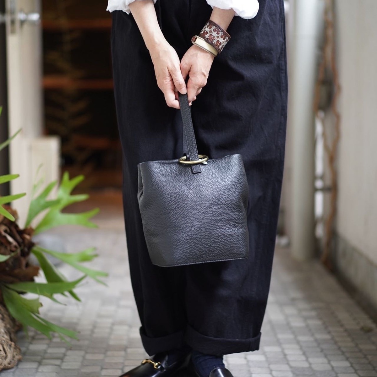 MARROW(マロウ)ONE HANDLE BLACK | Debby