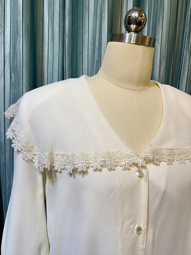 80’s “FACETS” big collar blouse【dead stock】