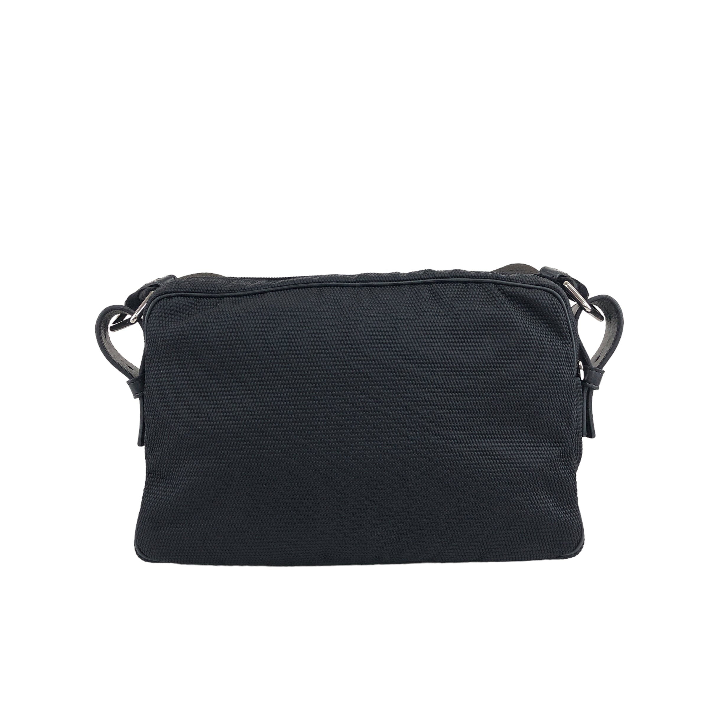 イブサンローラン♡ショルダーバッグ Yves Saint Laurent イヴ・サンローラン ショルダーバッグ ブラック