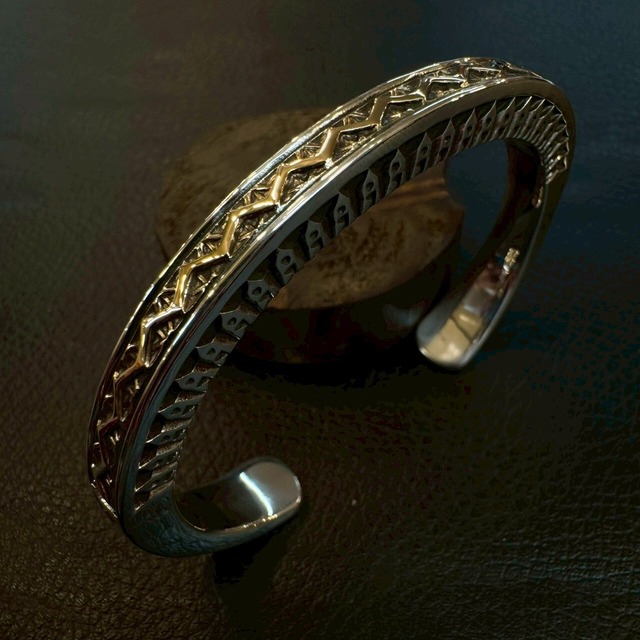 ライルセカテロ(Lyle Secatero) 14Kスクエアバングル Mサイズ