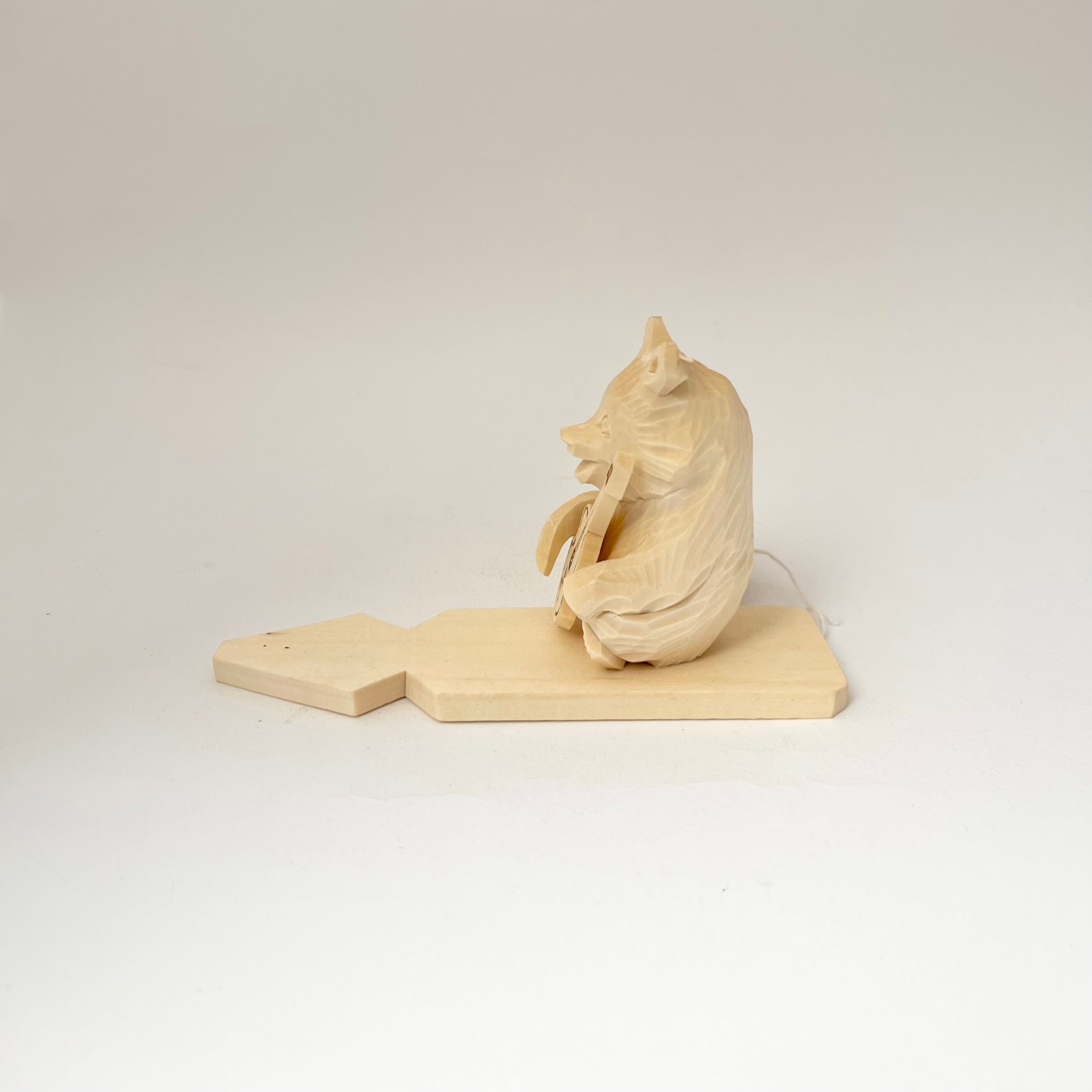 ボゴロツコエ木地玩具「クマのギター弾き」