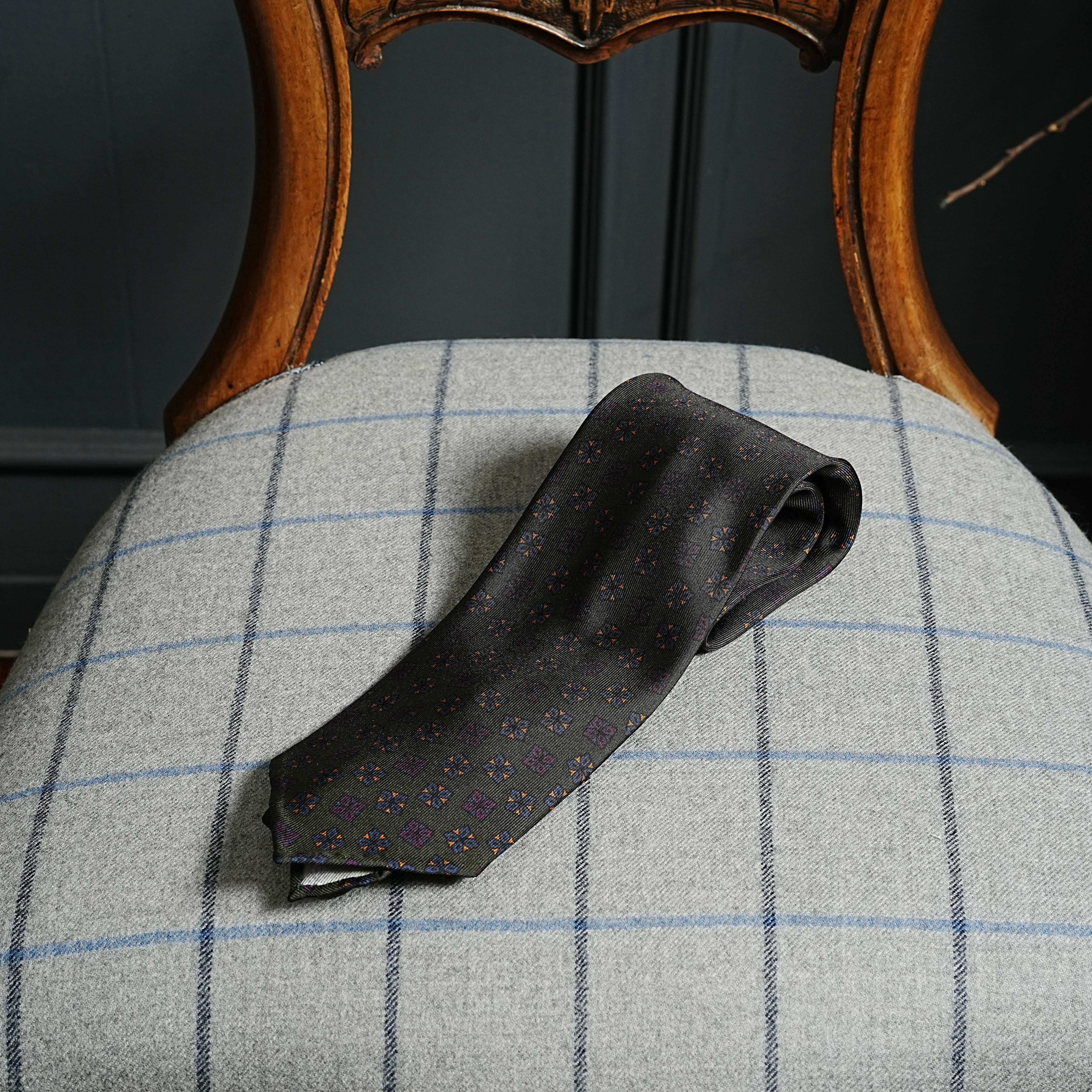 5-Fold Printed Silk Tie: Traditional Paisley