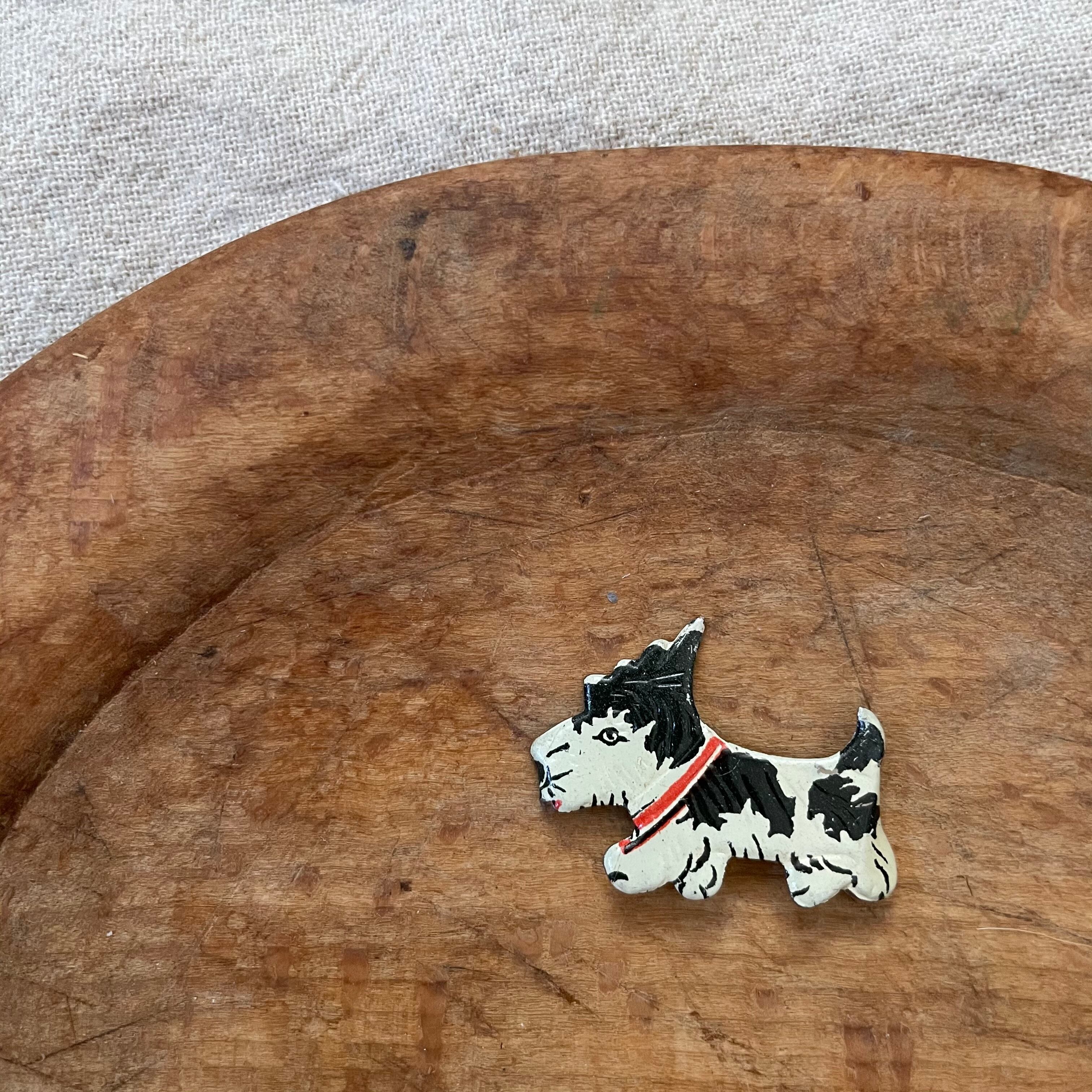 白黒犬バッヂ