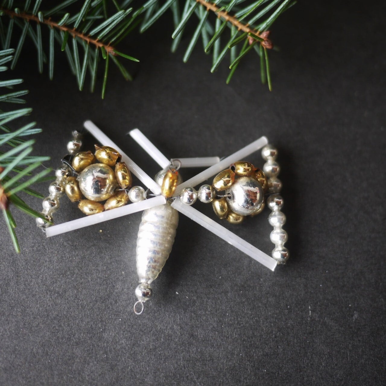 クリスマスオーナメント 蛾 ガラスビーズ チェコ