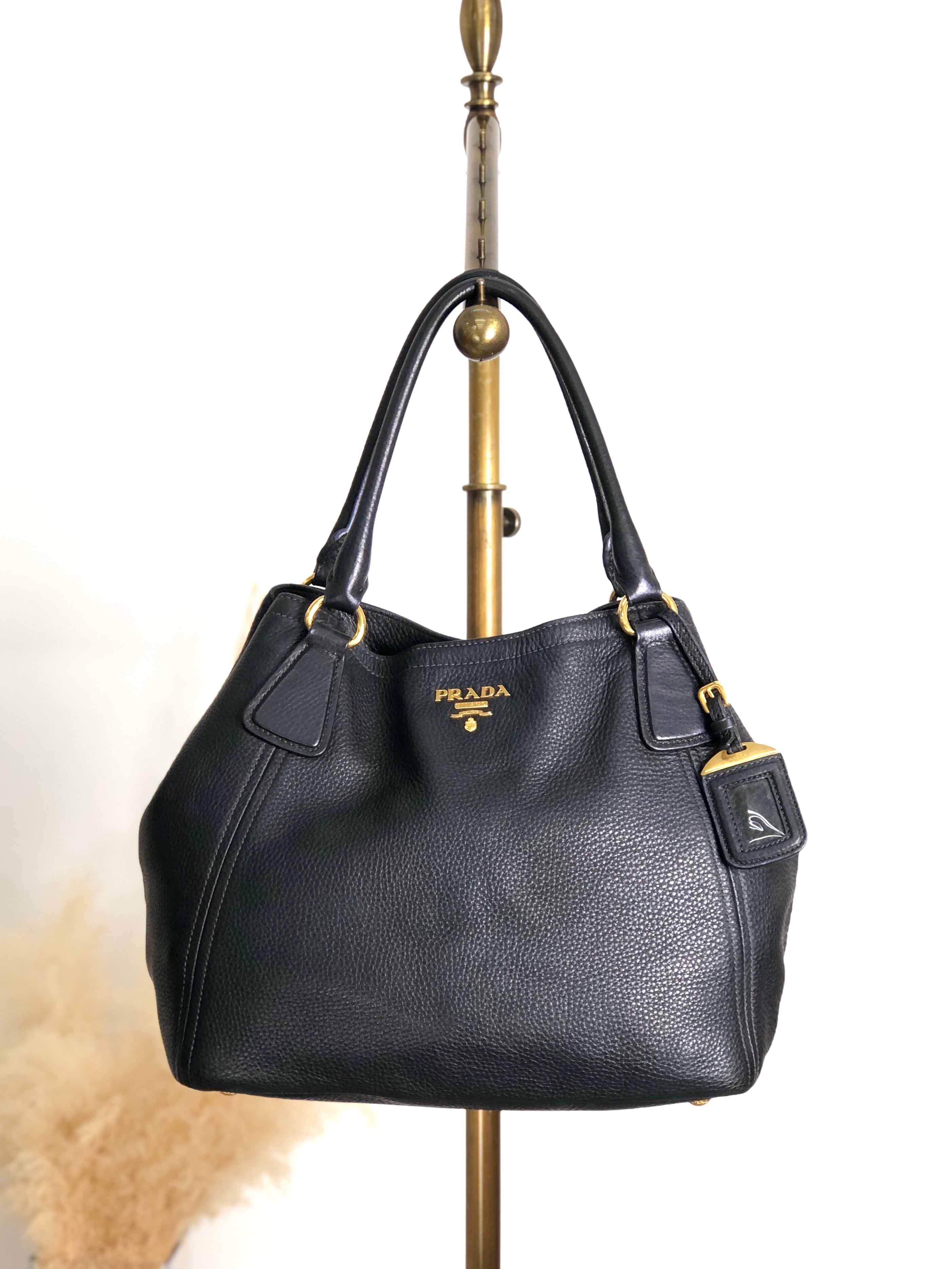PRADA プラダ トライアングルロゴ ナイロン ミニバッグ 巾着