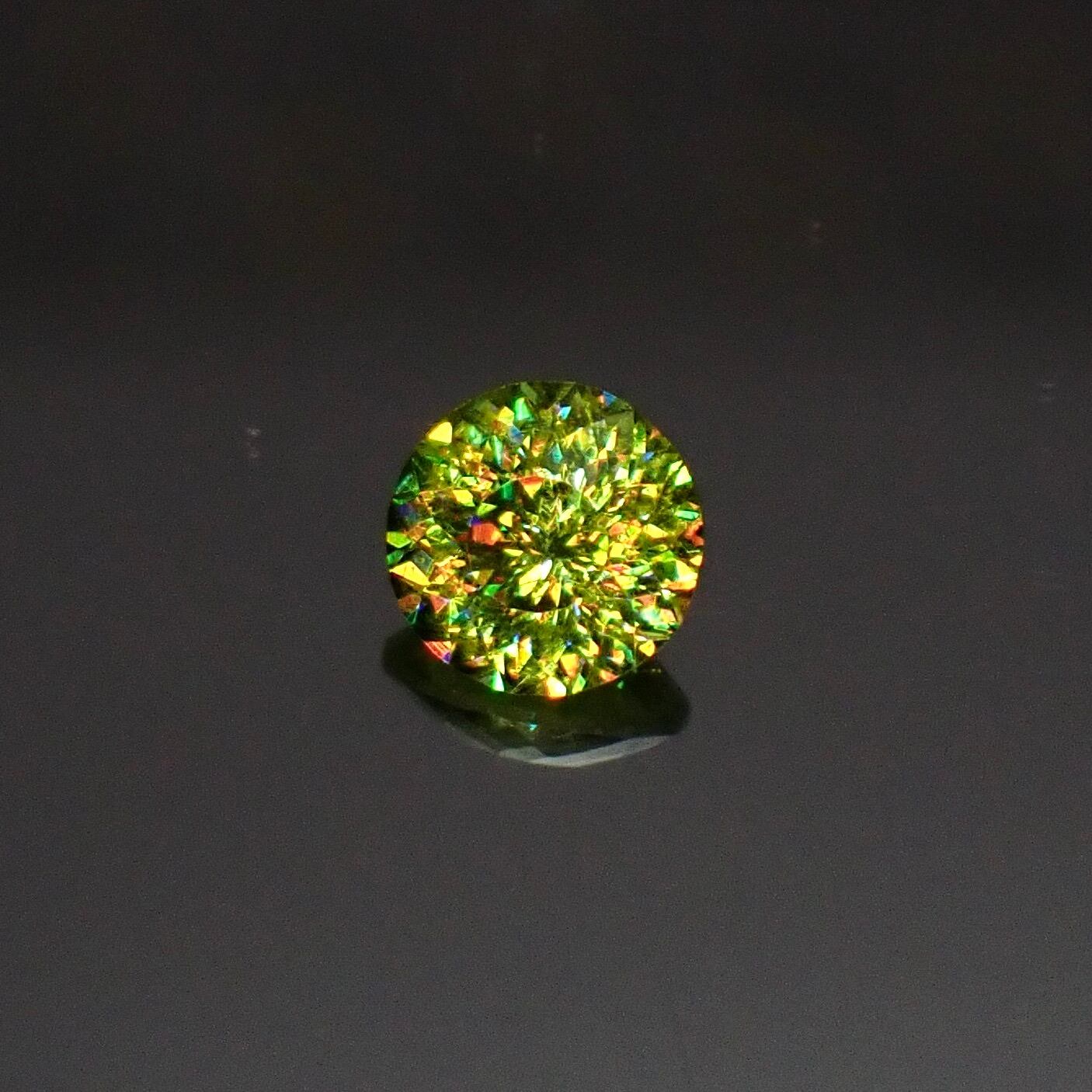 【Bright Brilliant Cut™️ “129 Facets” 】光の魔術、虹彩の奇跡 0.31ct 天然 スフェーン