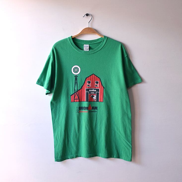 ギルダン アイアンマン ウィスコンシン トライアスロン Tシャツ メンズ 