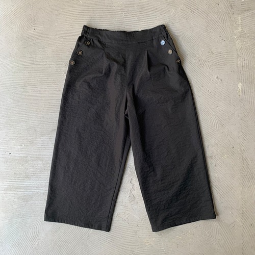 Wide cropped pants