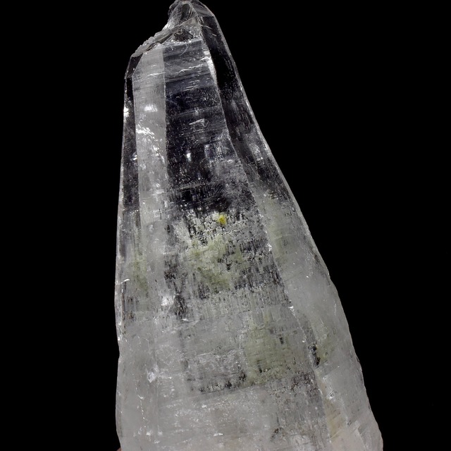 【神の住む山で採れる水晶】虹入り ガネーシュヒマール産水晶 ポイント  GHQ04