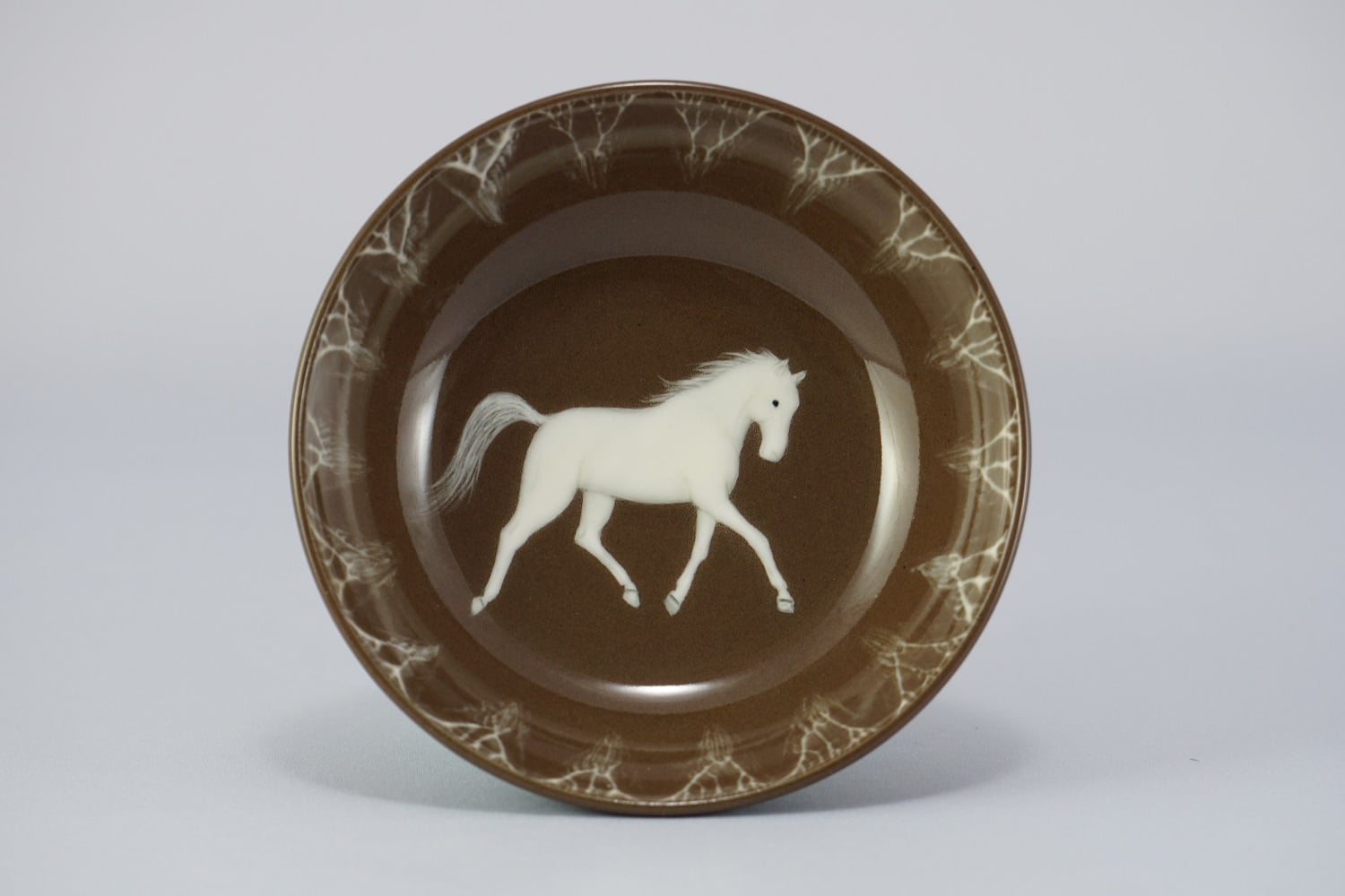 高台盃 白馬 1 | 陶房亀岡