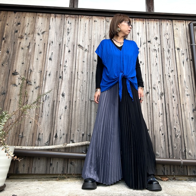 バイカラープリーツパンツ