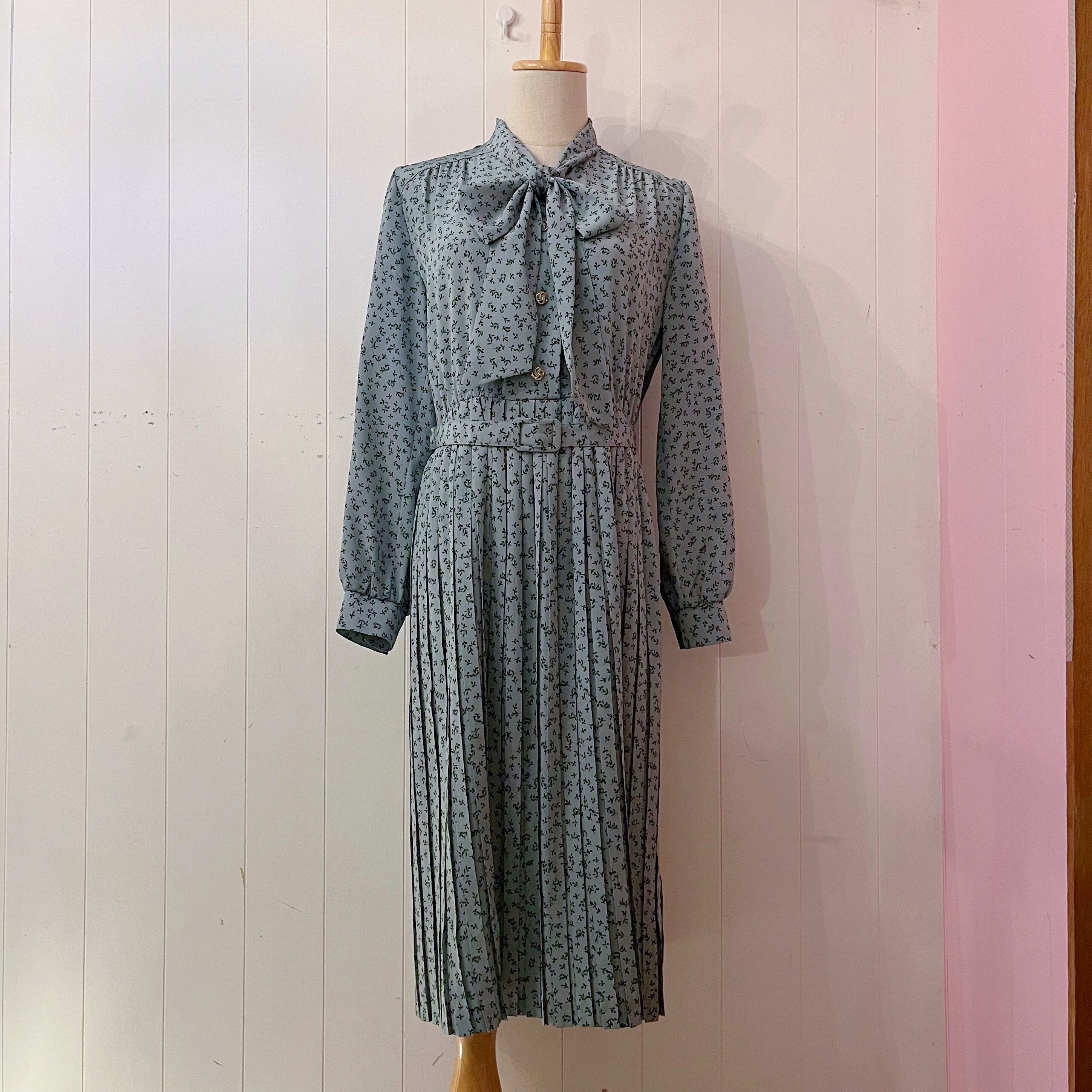 mini leaf ribbon tie one-piece