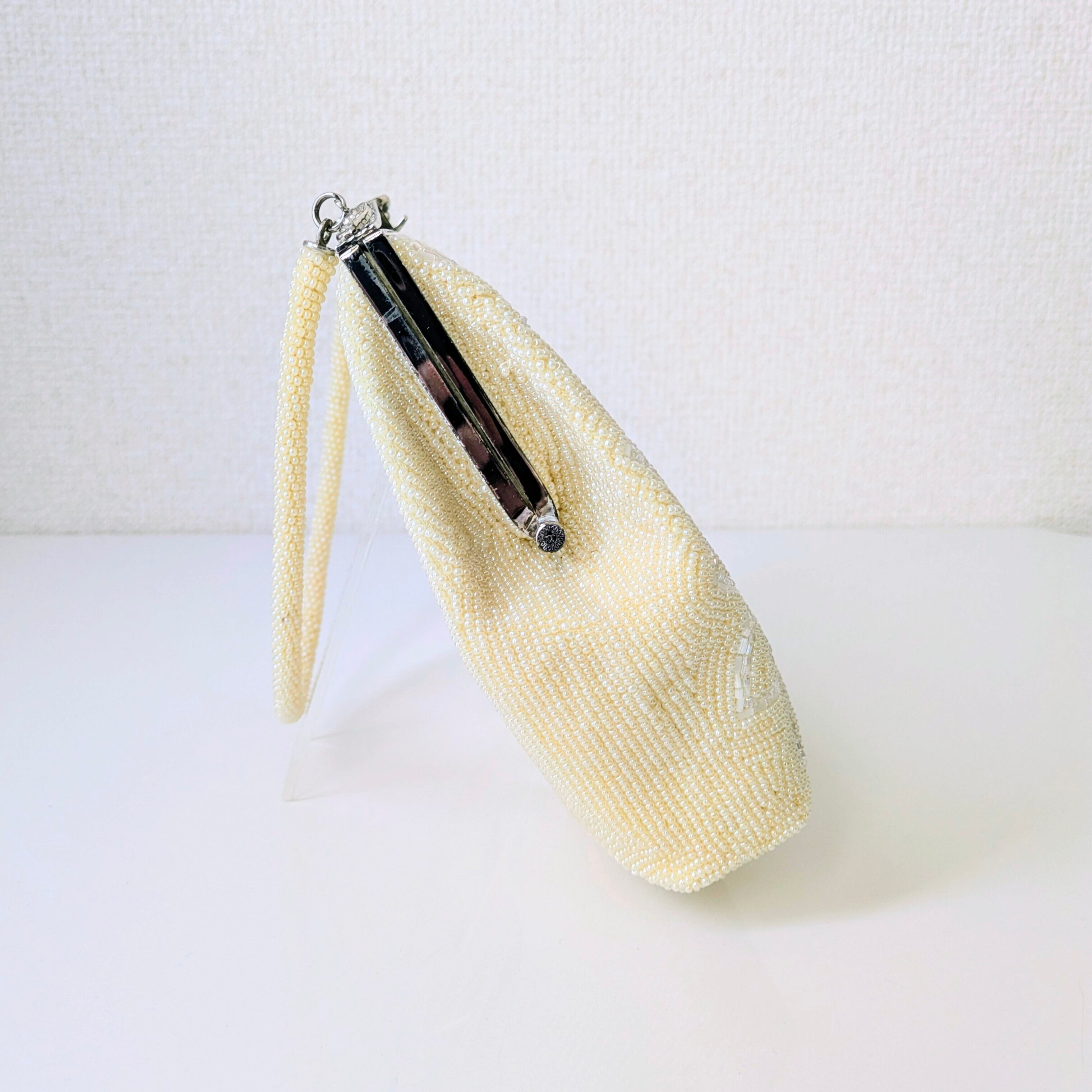 Vintage】ビーズ刺繍バッグ 玉子色 薔薇柄 パーティーバッグ クラッチ