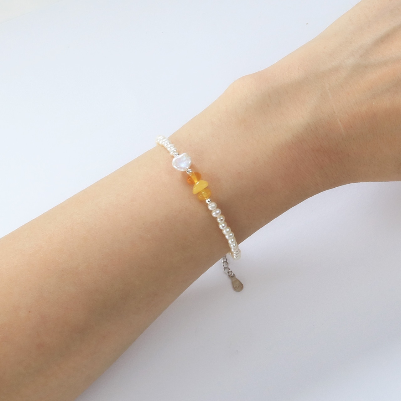 上品なシンプルアイテム！ パール & 琥珀 シルバーブレスレット br1004
