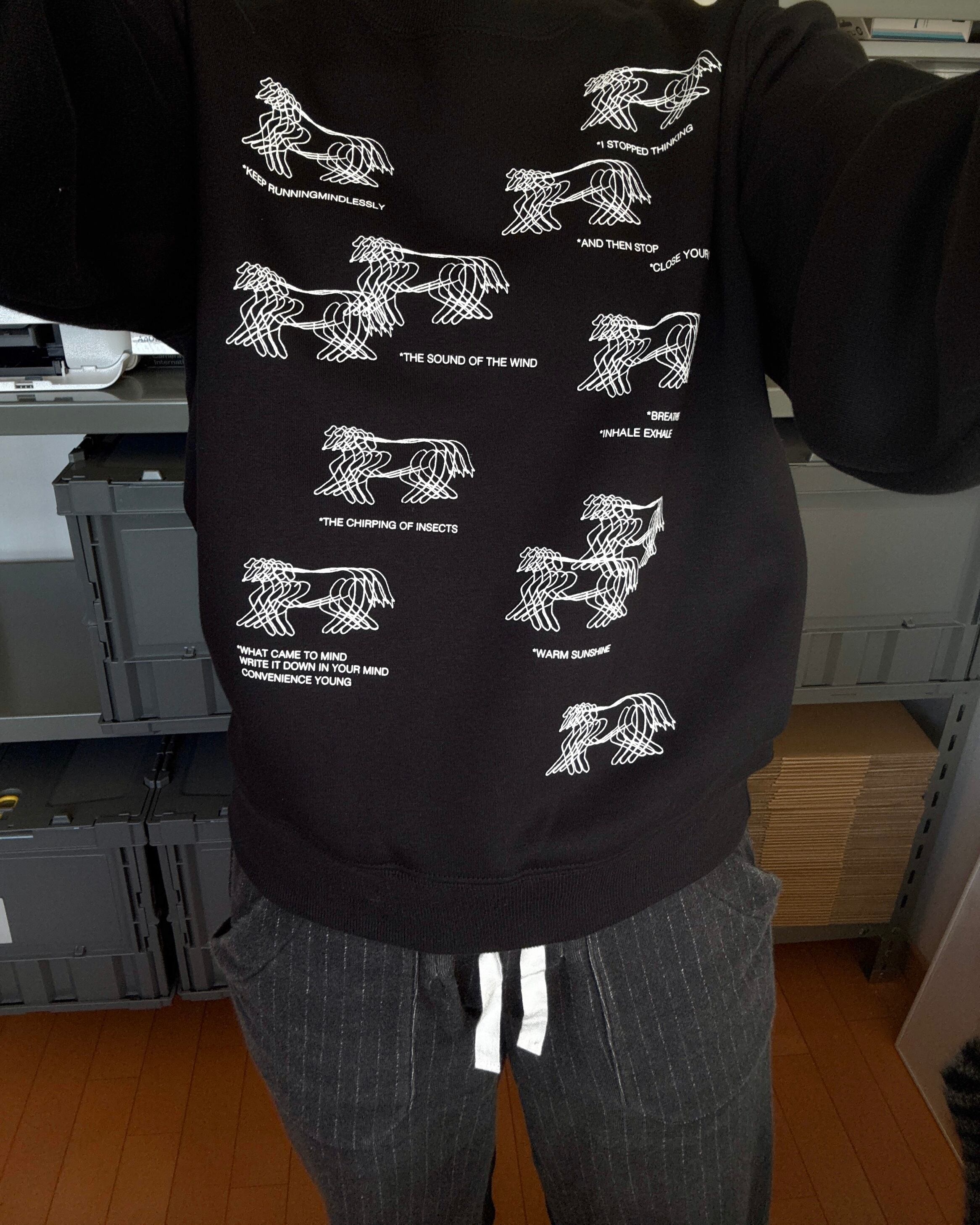 RUNNING DOGS SWEAT : BLACK | CONVENIENCE YOUNG