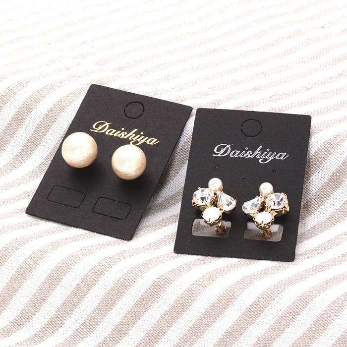 名入れ箔押し】 オリジナル台紙 M ピアス イヤリング用 黒 100枚 35