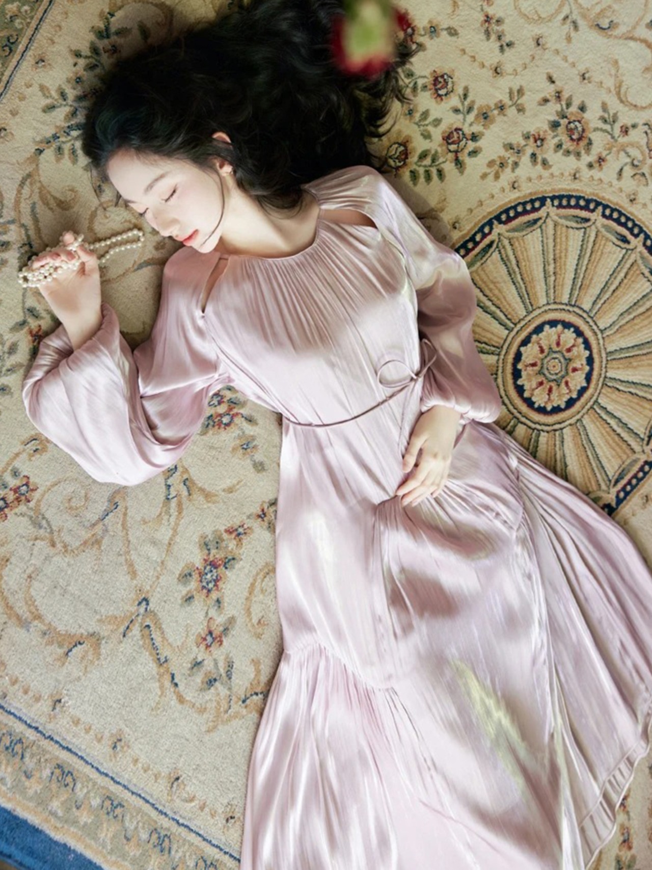 【0097】Loose Vintage Lanta Long Sleeve Dress