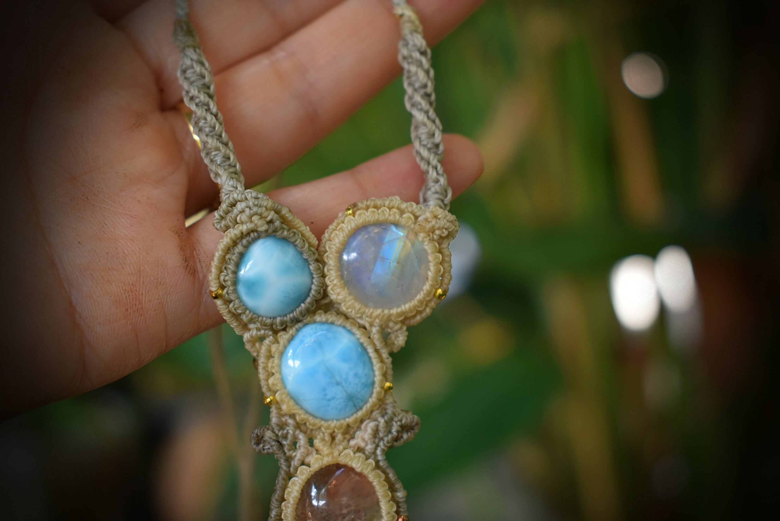 高品質☆ラリマーとホワイトラブラドライト☆マクラメペンダント