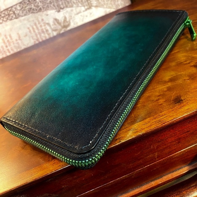 緑の金属ファスナー長財布 / グリーン（緑+青）