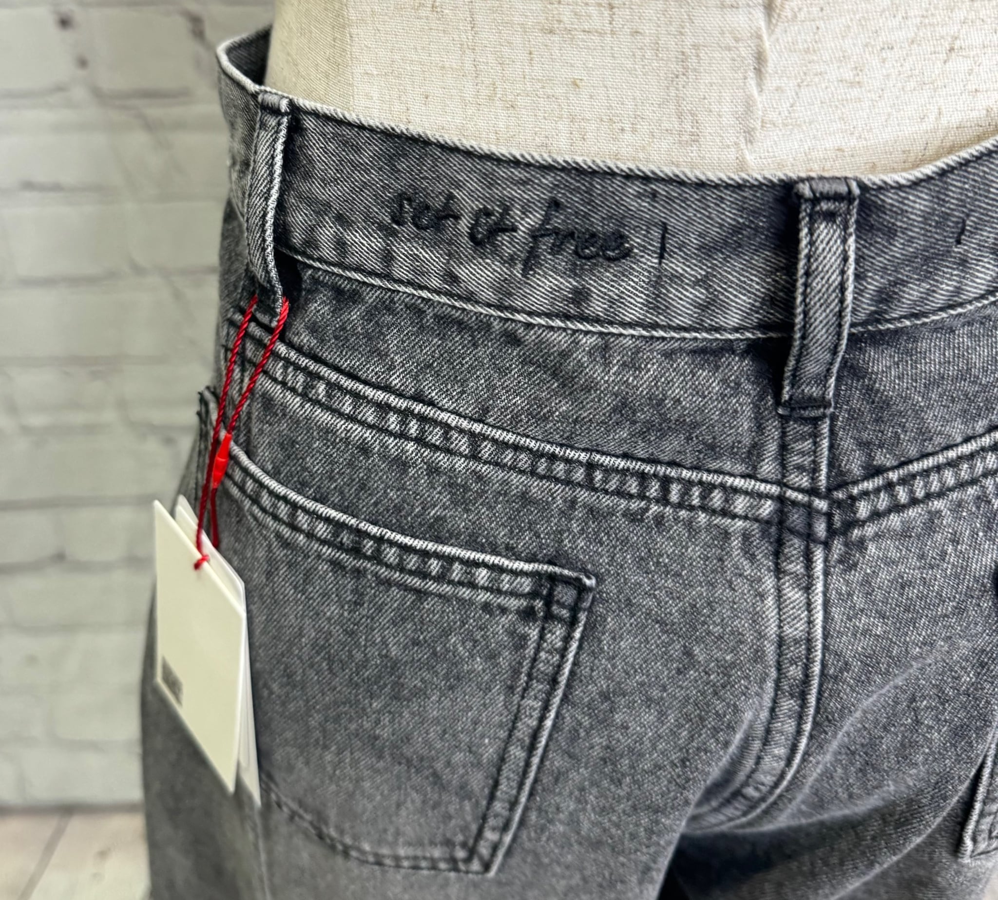 SALE！Dignite collier ディニテコリエ ストレートデニムパンツ