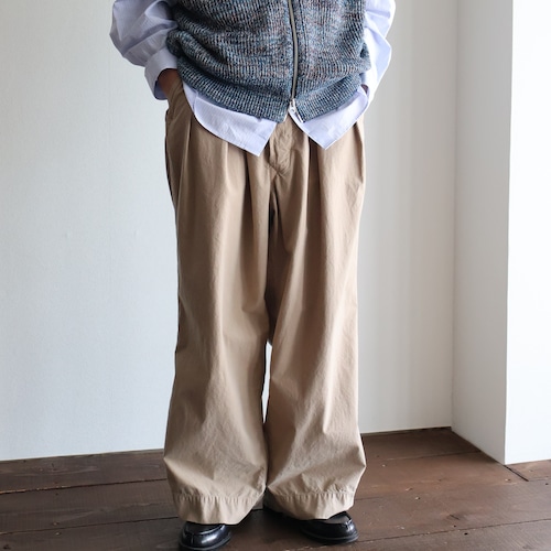 INNAT “ GURKHA PANTS ( Beige )”