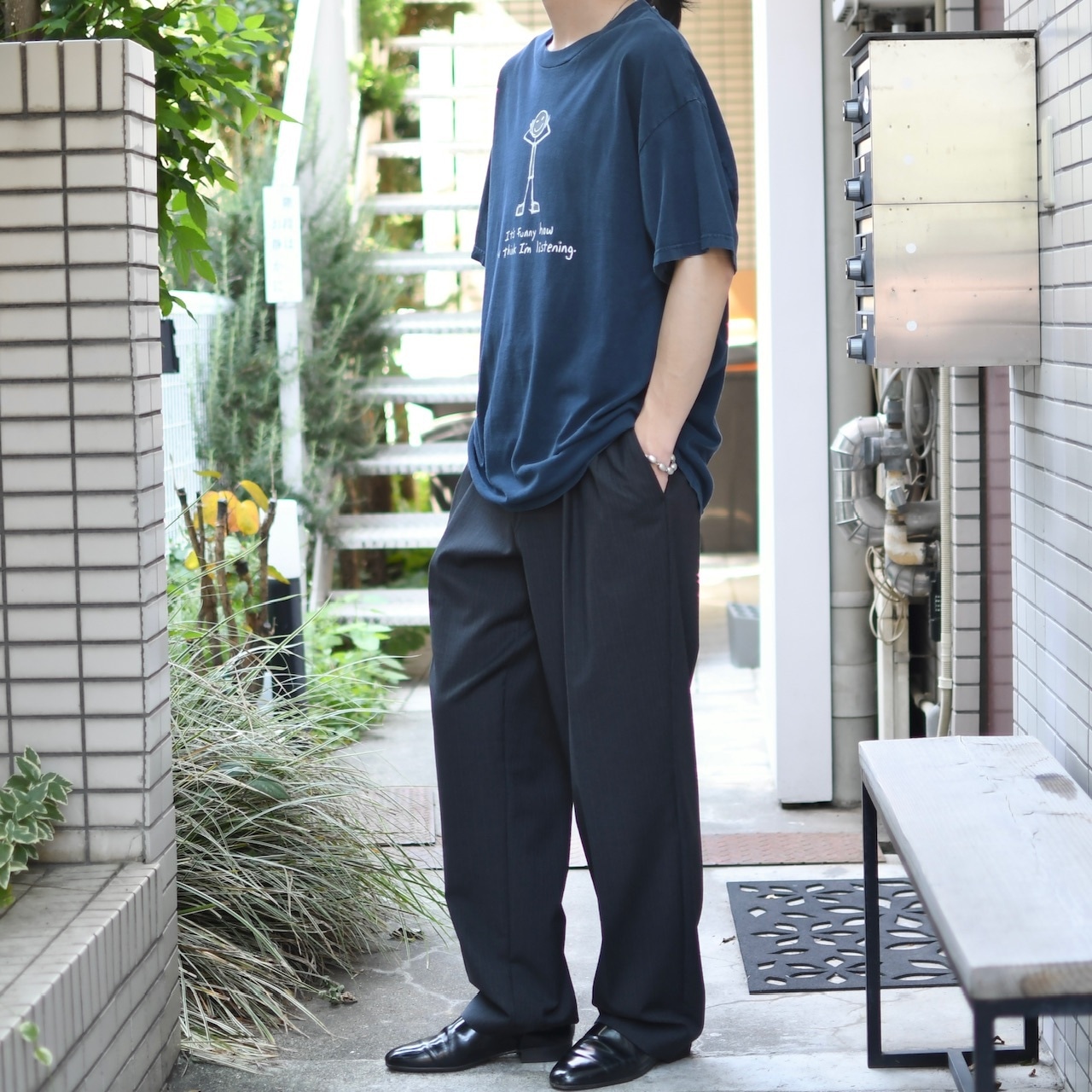 joke print tee navy