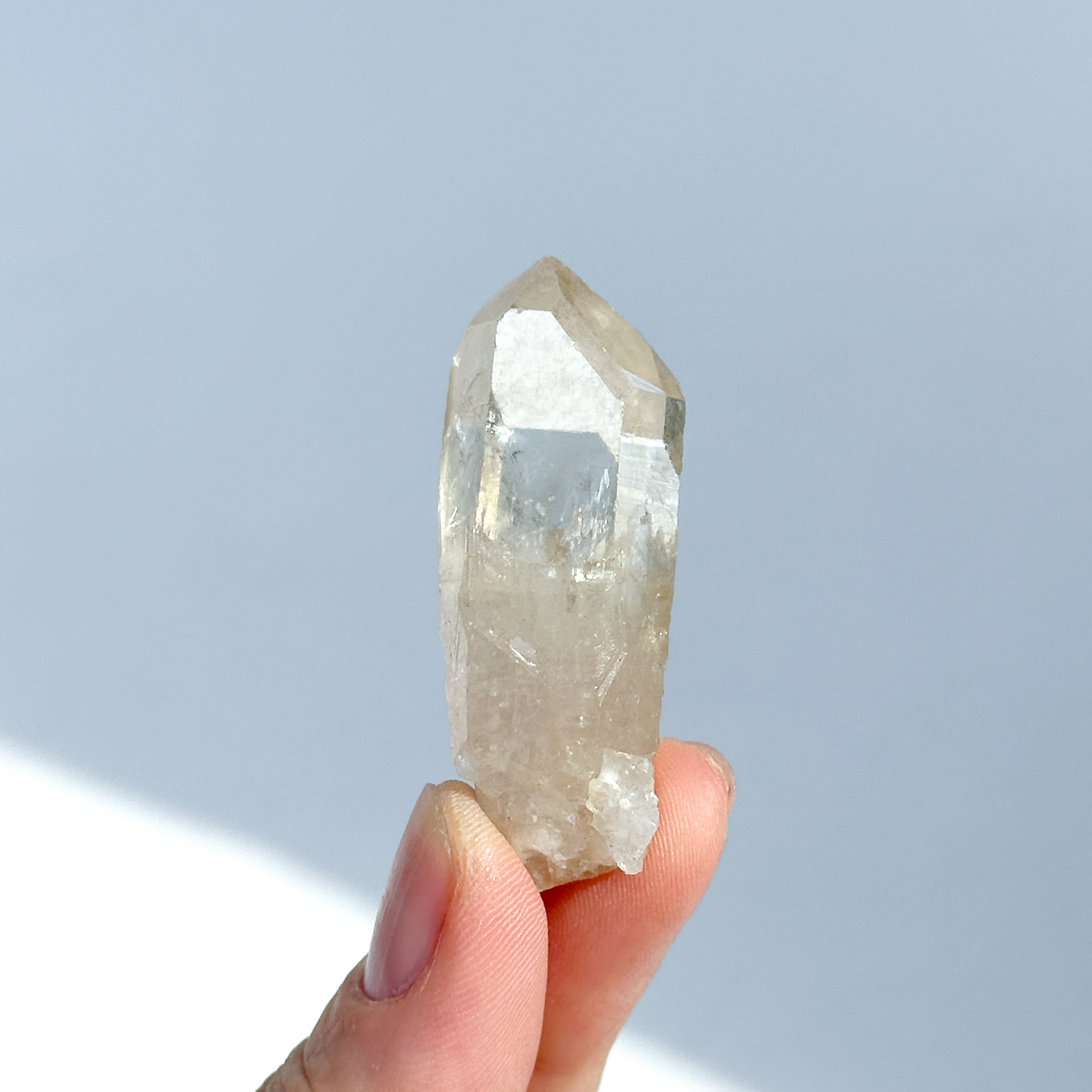 天然クンダリーニクォーツクラスター 602g クンダリーニクォーツ 04◇ Kundalini Quartz ◇天然石・鉱物