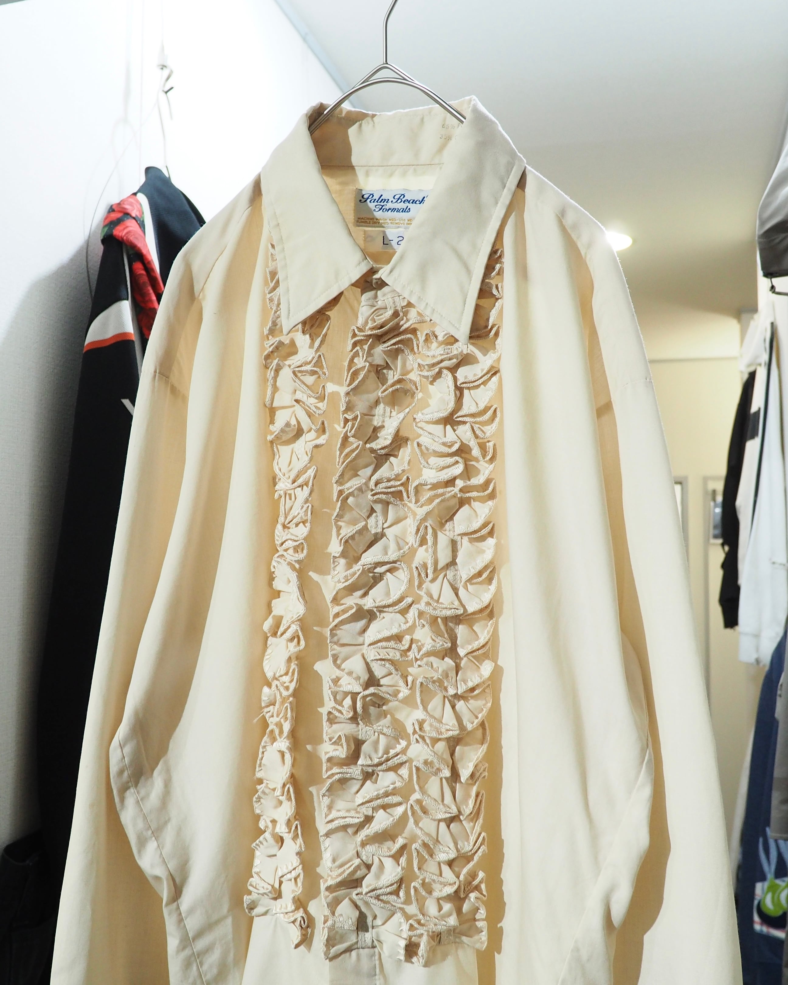 1970s ” Made in USA ” Beautiful Frill vintage Drape loose shirt