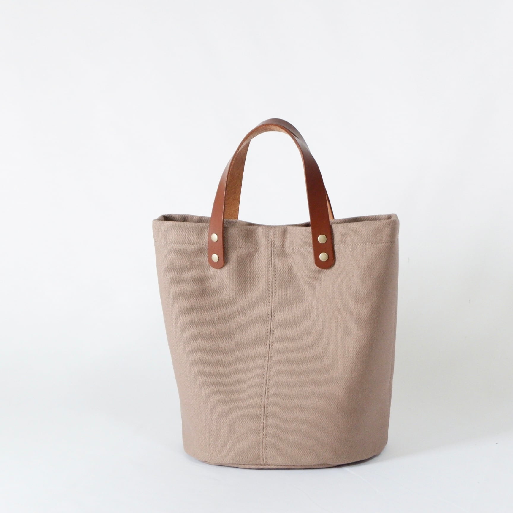 丸底トート・革ハンドル◇モカ◇倉敷帆布 | myu.handwork