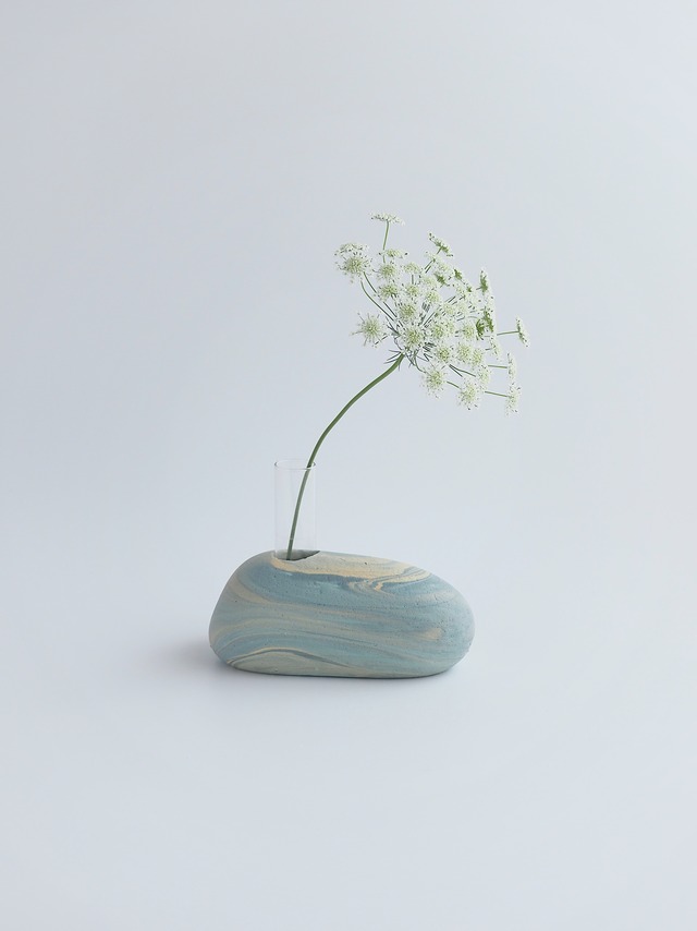 stone vase / 02