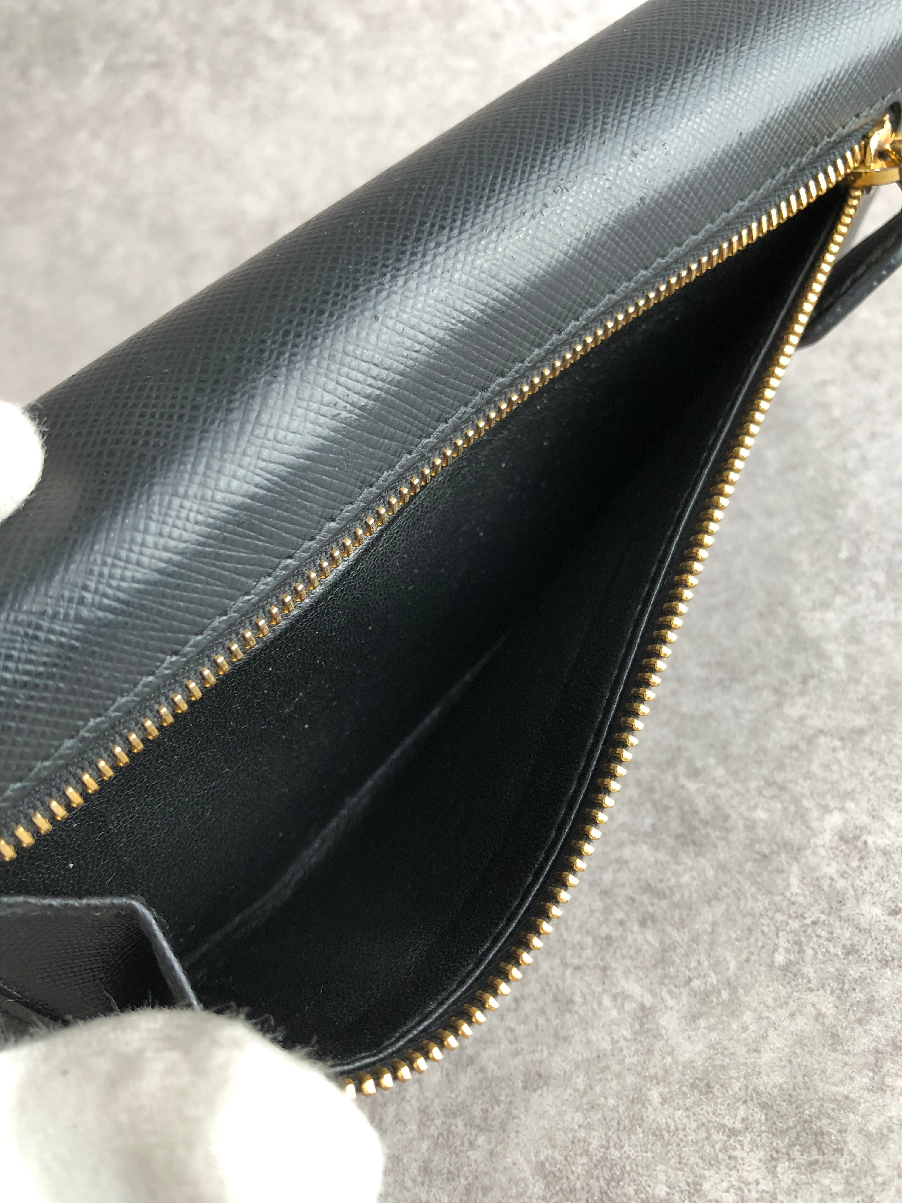 PRADA プラダ 長財布 ブラック トライアングルロゴ サフィアーノレザー
