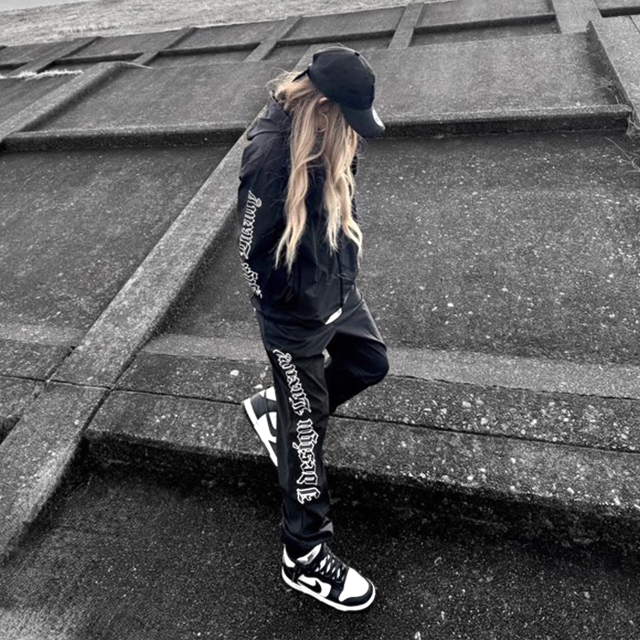 IDドライストレッチ ジップフーディー & パンツ【セットアップ】