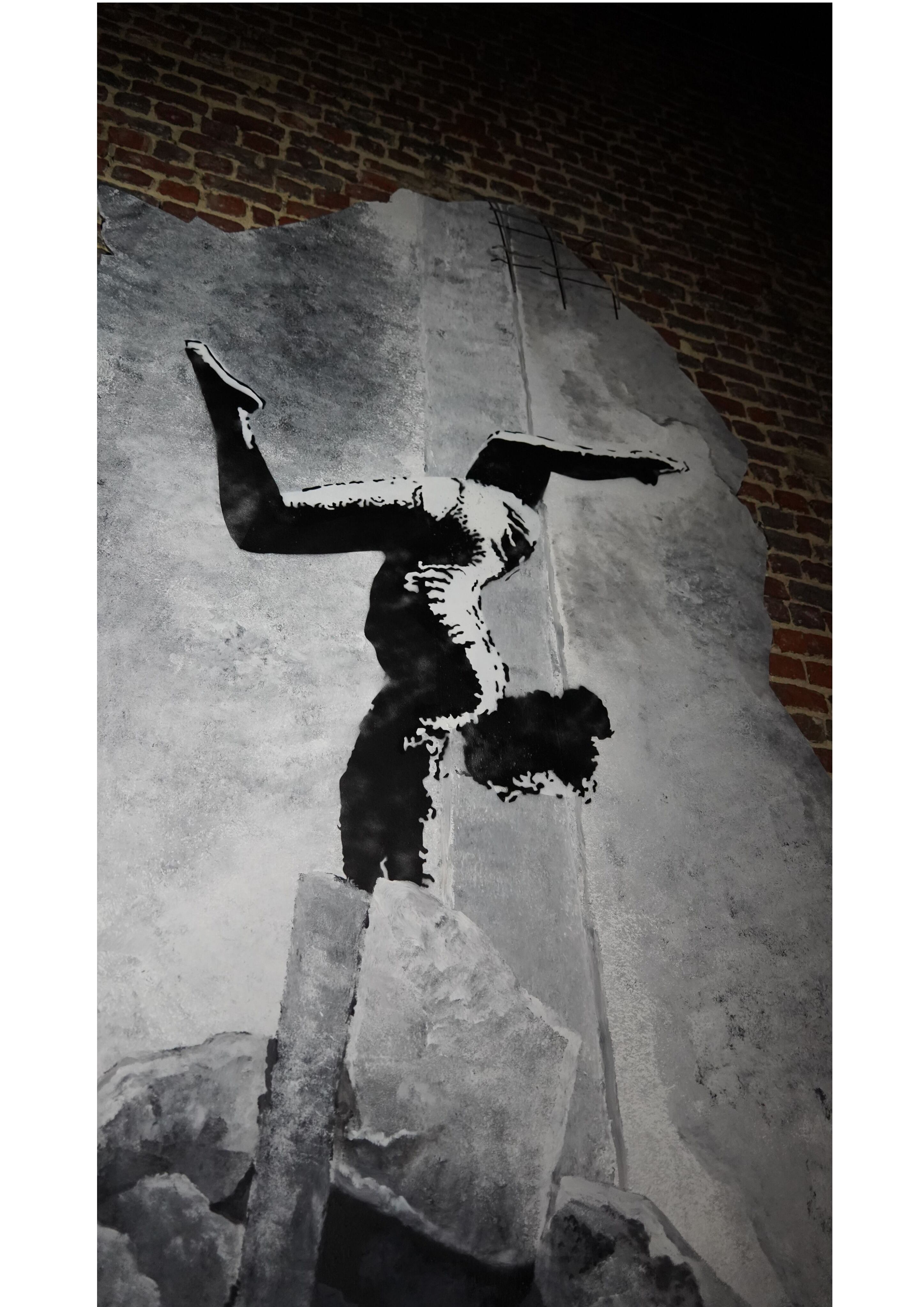 【限定品】バンクシー GRAFFITY IS A CRIME 限定品】バンクシー GRAFFITY IS A CRIME