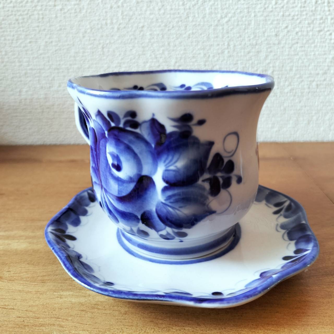 【GZ159】北欧ロシア雑貨伝統陶器 グジェリ焼き コーヒーカップ 