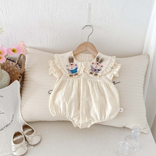 【BABY】うさぎ刺繍レースフリル襟半袖ロンパース - 4