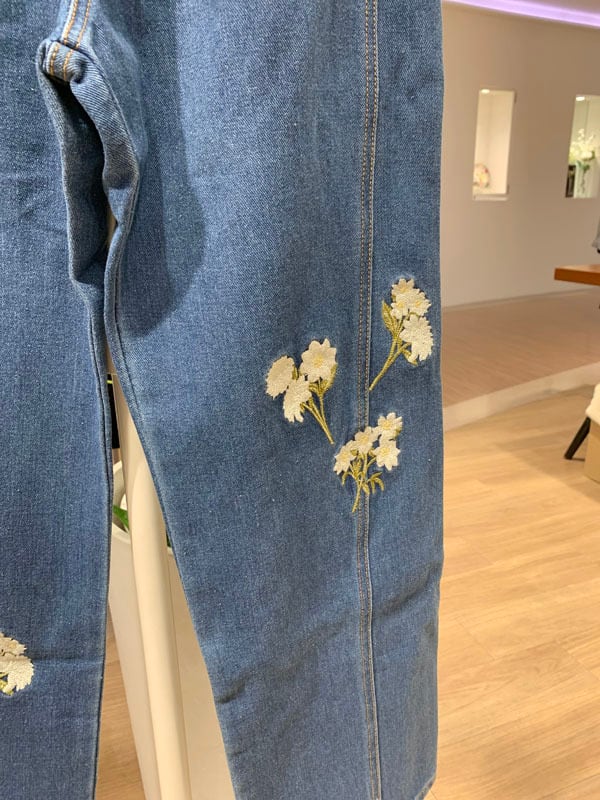 フラワー刺繍デニムパンツ［Color:インディゴ］［Size:S,Mサイズ］通常