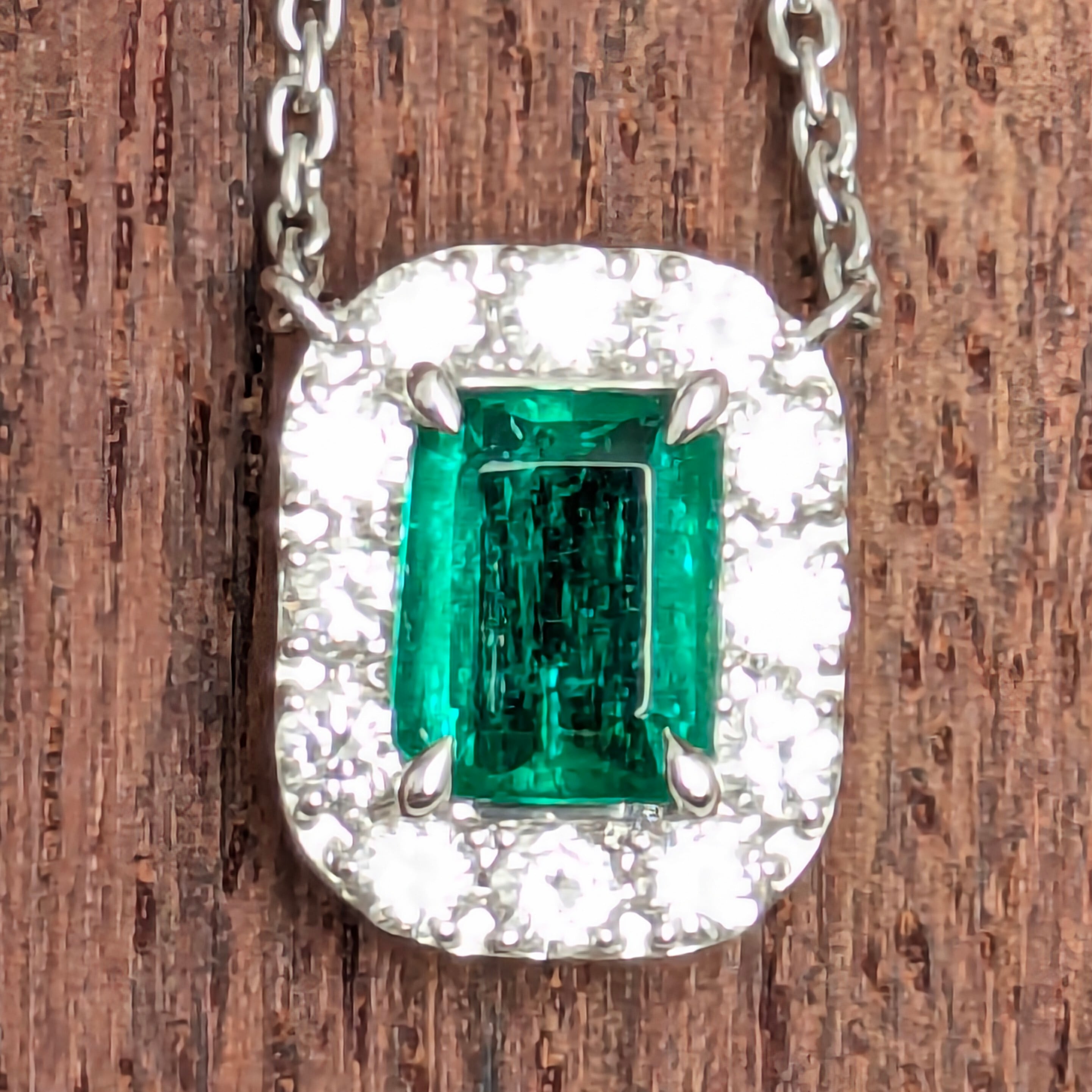 Pt900/850エメラルドネックレス コロンビア産 エメラルド 0.437ct Pt900/850エメラルドネックレス コロンビア産 エメラルド 0.437ct