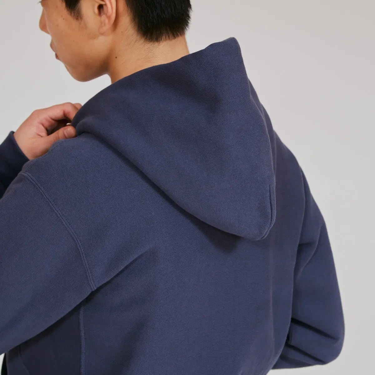 CHAMPION (ﾁｬﾝﾋﾟｵﾝ) - RW ZIP HOODED SWEATSHIRT (ﾘﾊﾞｰｽｳｨｰﾌﾞ