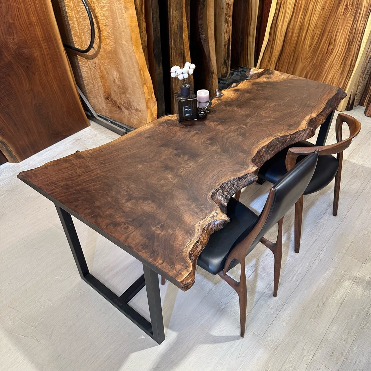 ブラックウォールナット　一枚板　ダイニング　テーブル　クラロウォールナット　人気 一枚板 クラロウォールナット材・ブラックウォールナット材