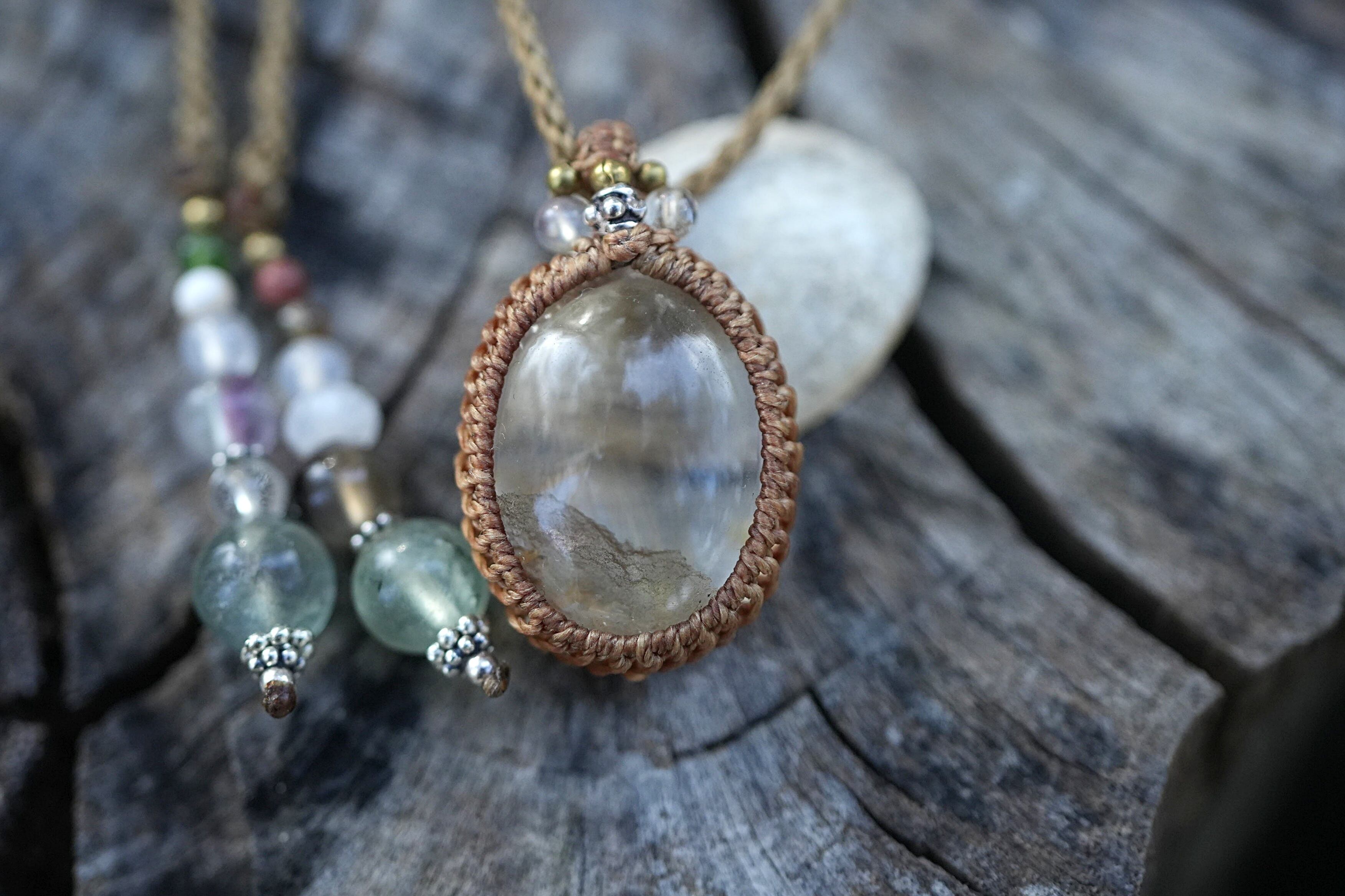 静かな水晶☆ルチルインガーデンクォーツ マクラメネックレス1486