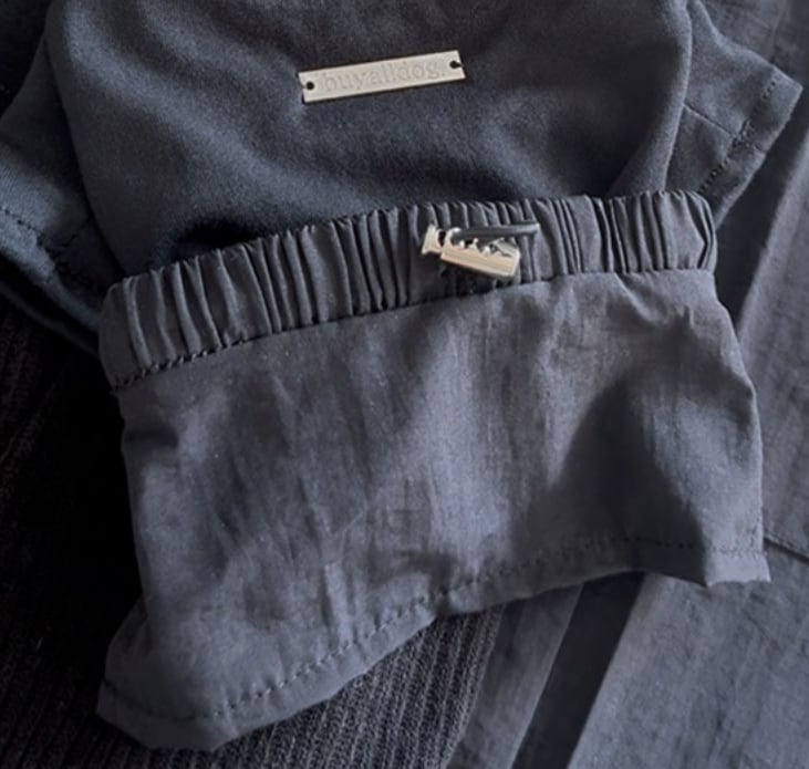 予約【buyalldog】Flow Skirt For Dog (Black)