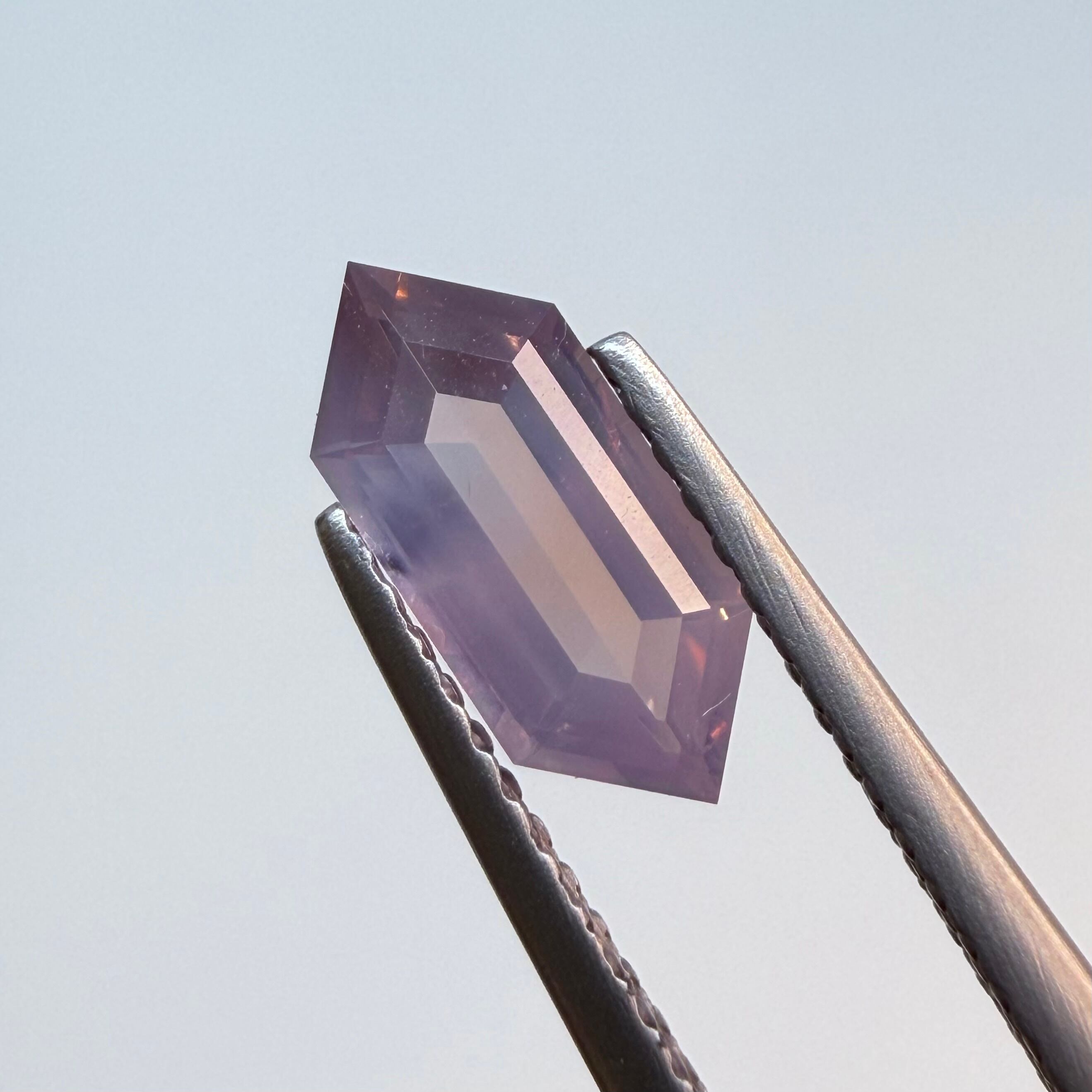 シルキーパーティカラーなサファイア