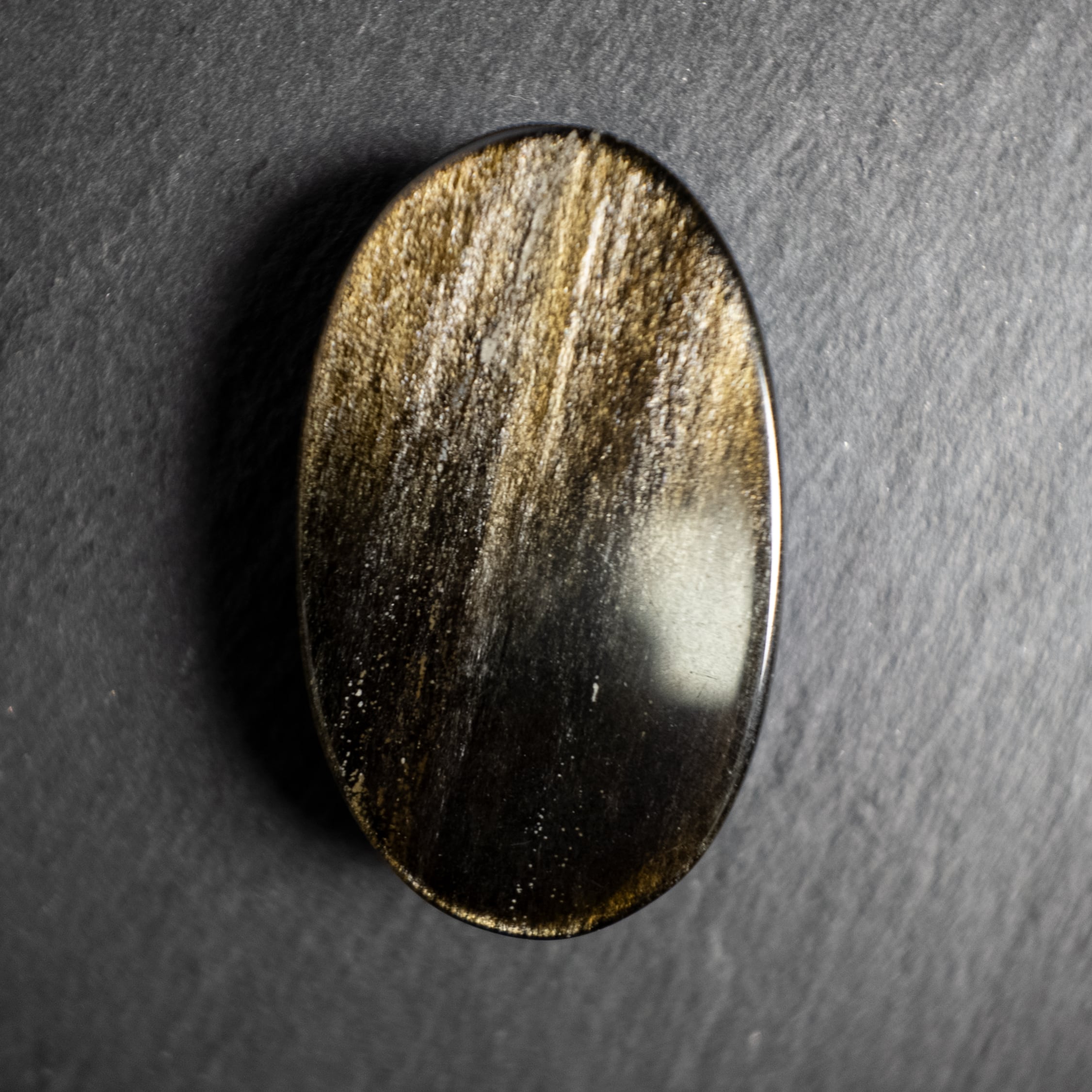 ゴールデンオブシディアン 23.36 x 38.54 x 7.88mm・Golden Obsidian