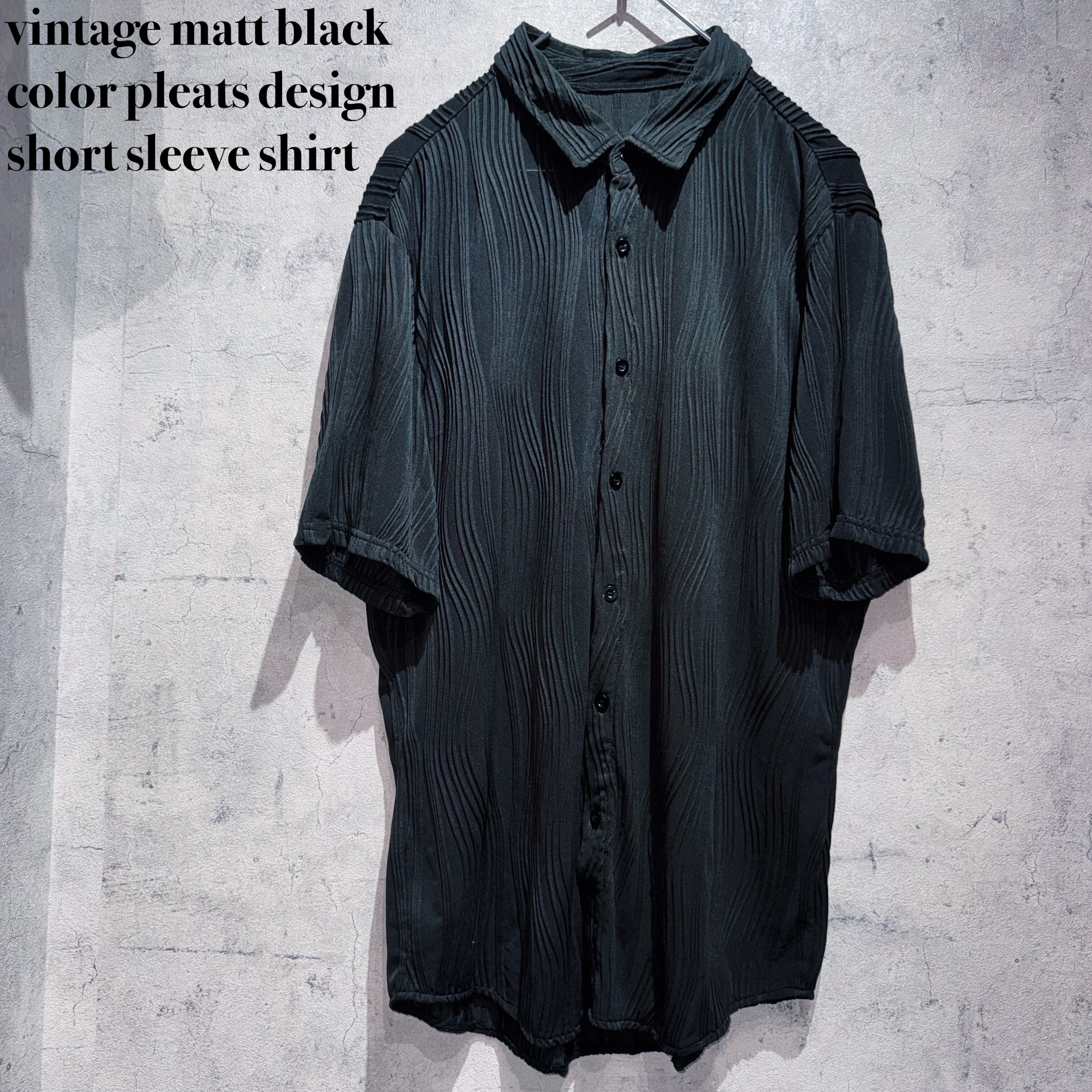 vintage matt black color pleats design short sleeve shirt