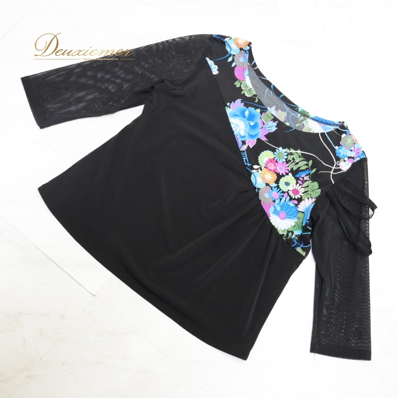 【美品 社交ダンス衣装】ブラック prima boutique プリマブティック トップス ブラウス 黒 青 黄 白 花柄 カラフル レッスン