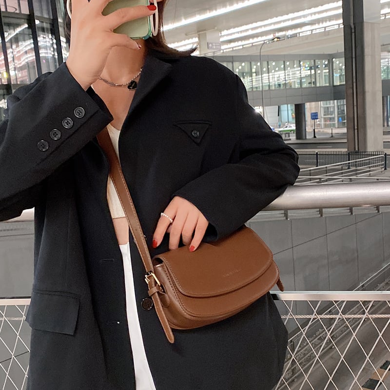 スタンダードオータム レトロ 秋物 メッセンジャーバッグ Tiancai_Wing_Bag84180171275