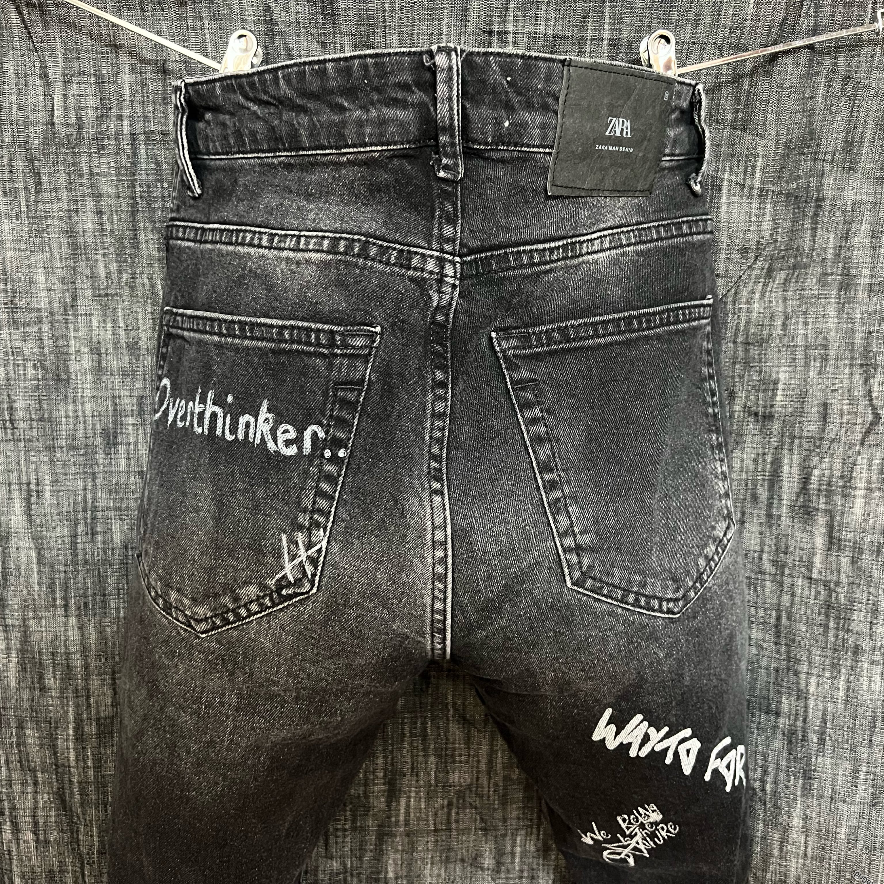 ZARA ザラ グラフィティー 落書きペイント スキニーブラック ZARA ザラ グラフィティー 落書きペイント スキニーブラック