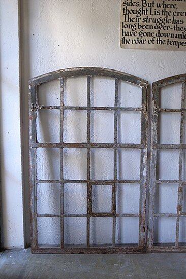 フランス.工場の大きな鉄の窓枠-industrial iron window frame | finestaRt powered by BASE