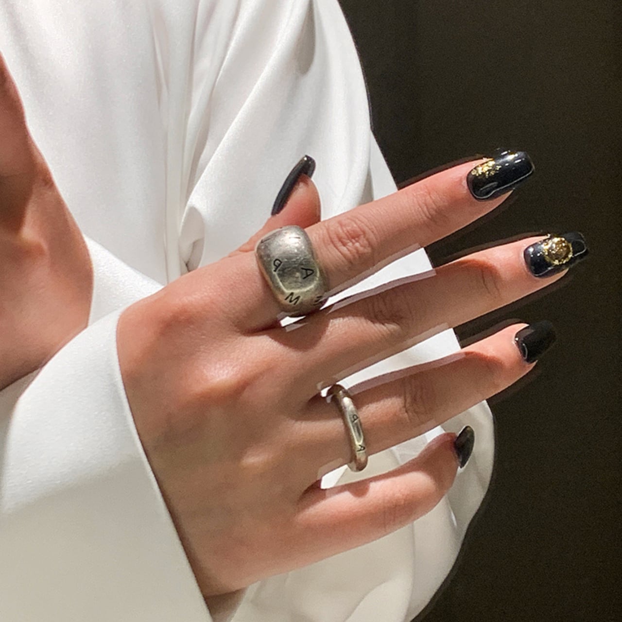 Alphabet Engraved Ring 00333