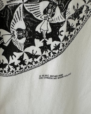 -M.C. ESCHER- Vintage 90s Print T-Shirt